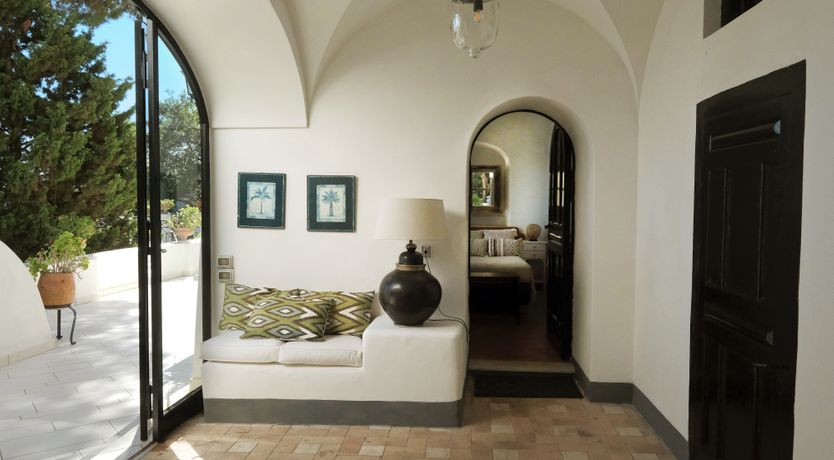 Photo of White Lotus House