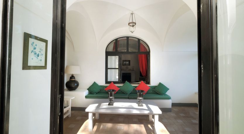 Photo of White Lotus House