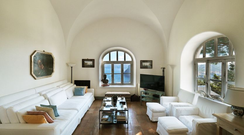 Photo of White Lotus House