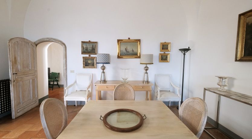 Photo of White Lotus House