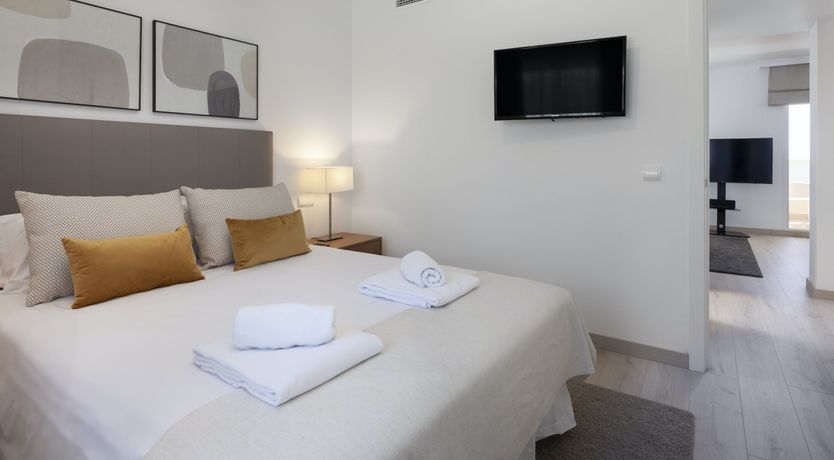 Photo of Sunshine Kisses