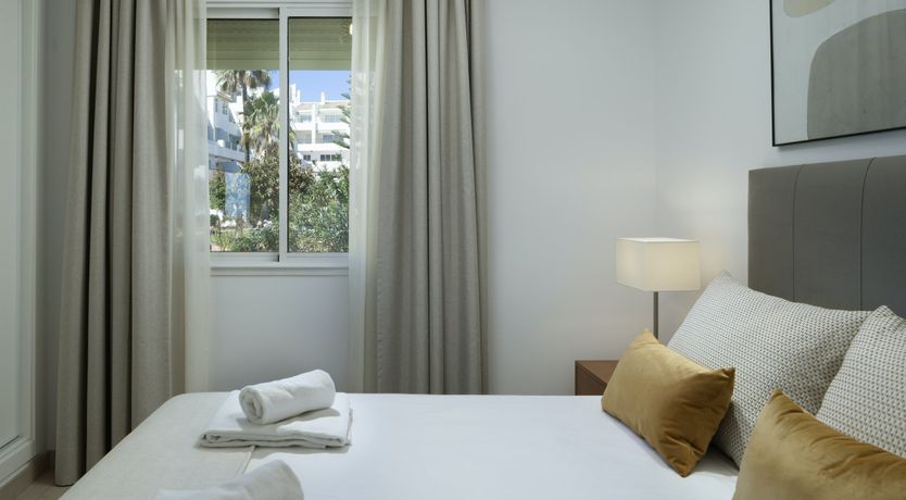 Photo of Sunshine Kisses