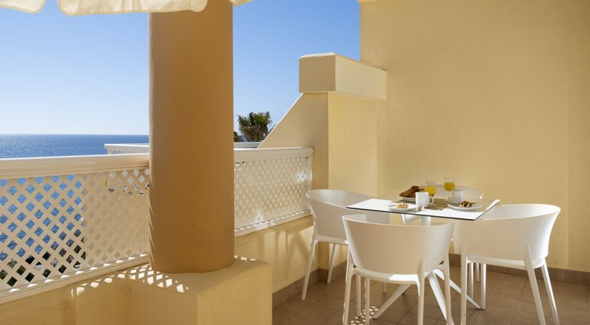 Photo of Sunshine Kisses