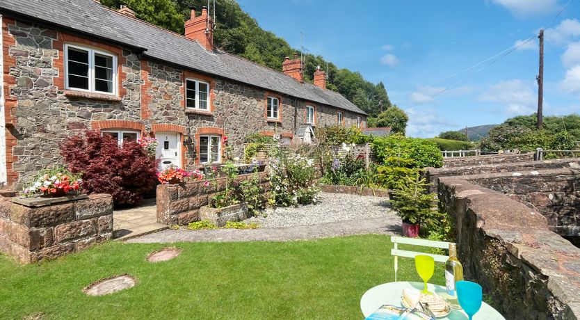 Photo of Magnolia Cottage, Porlock