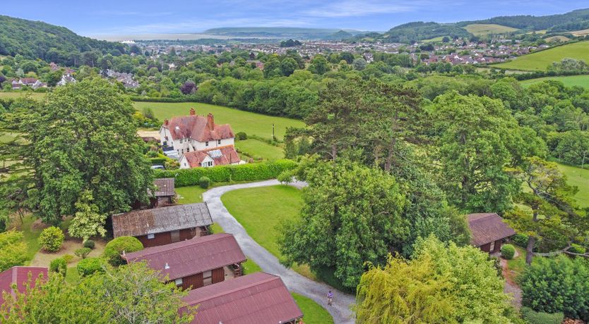 Photo of Pine Tree Lodge, Woodcombe