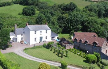The Old Farmhouse Holiday Cottage