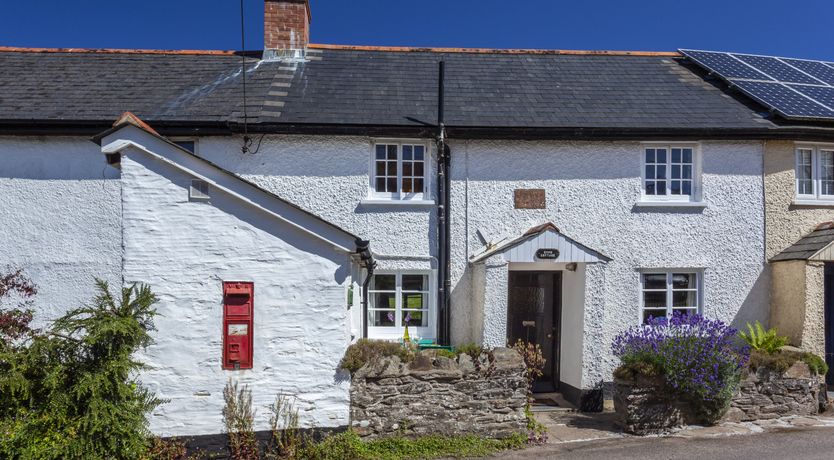 Photo of Syms Cottage, Cutcombe