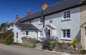 Syms Cottage, Cutcombe Holiday Cottage