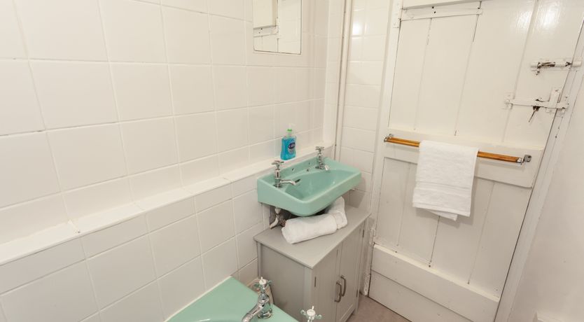 Photo of Syms Cottage, Cutcombe