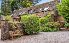 Photo of Cleeve Apartment, Near Dunster