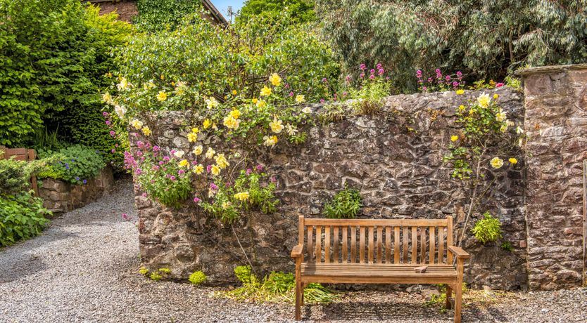 Photo of Cleeve Apartment, Near Dunster