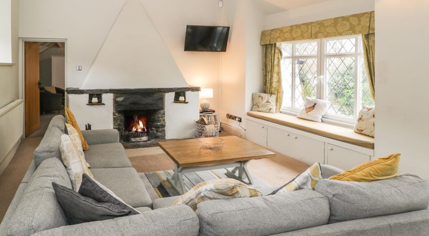 Photo of Lakeside Cottage