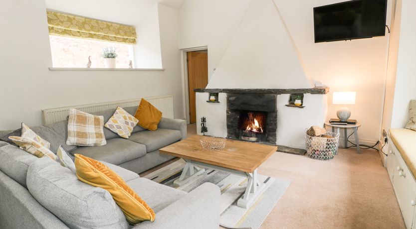 Photo of Lakeside Cottage