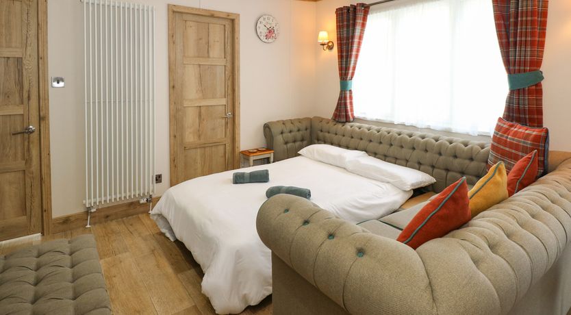 Photo of 18 Woodlands Retreat