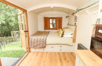 The Happy Hut Holiday Cottage