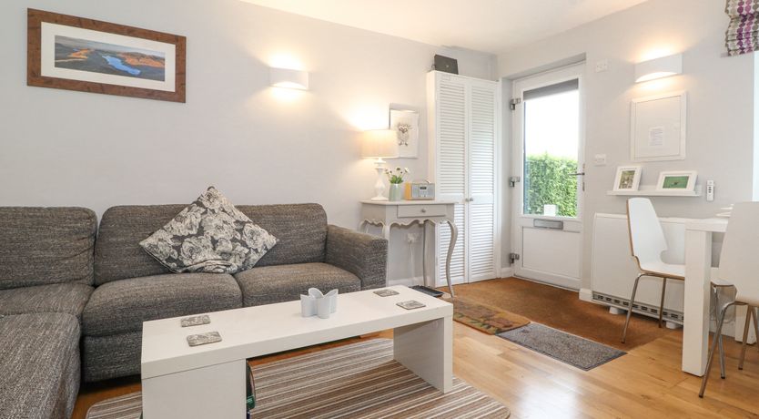 Photo of T'whit T'woo