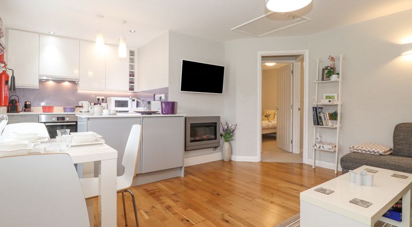 Photo of T'whit T'woo