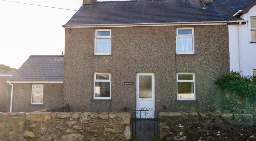 Photo of 2 Bryn Hyfryd