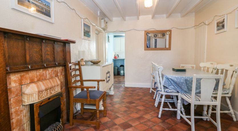 Photo of 2 Bryn Hyfryd