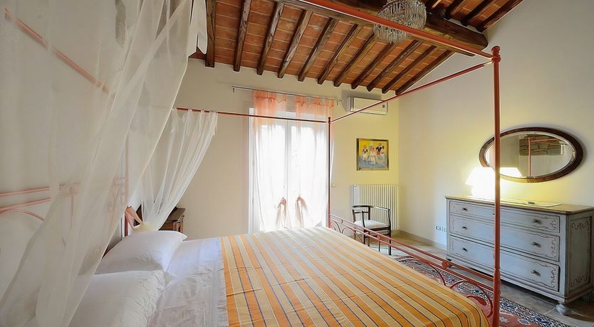 Photo of Rosemary Breeze