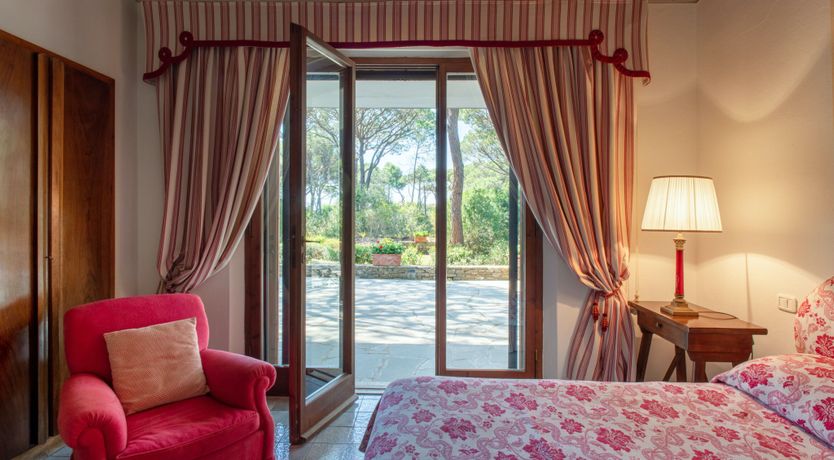 Photo of Tuscan Pine