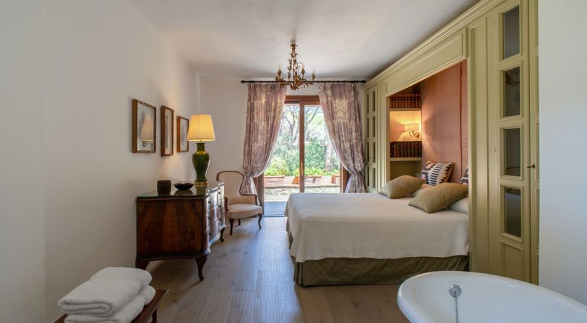 Photo of Tuscan Pine