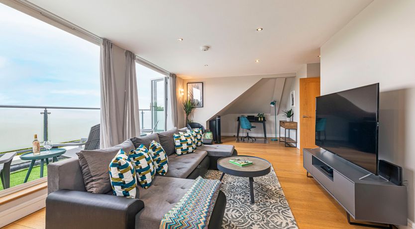 Photo of Penthouse Splendour