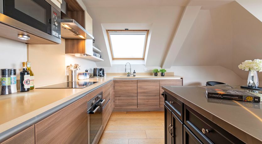 Photo of Penthouse Splendour