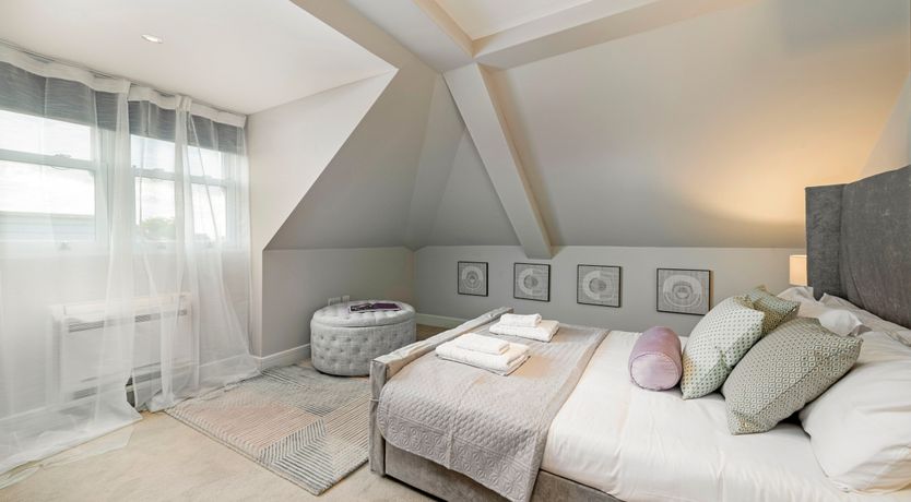 Photo of Penthouse Splendour