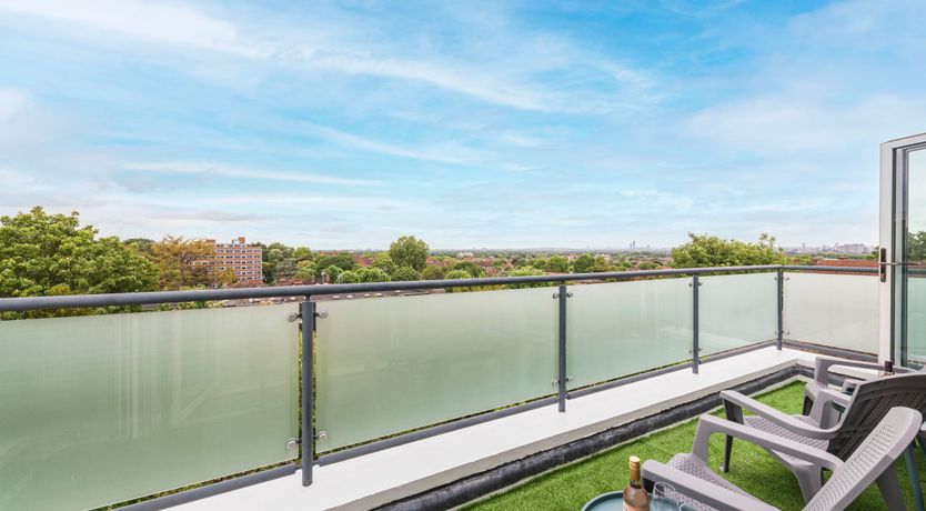 Photo of Penthouse Splendour