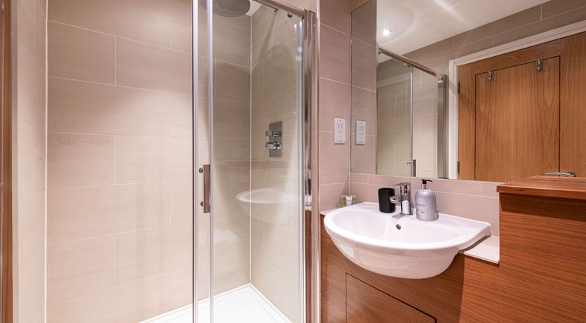 Photo of Putney Star