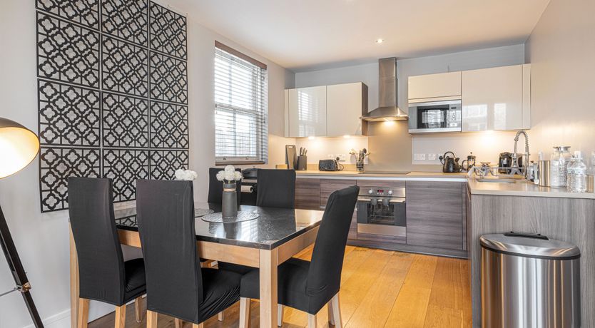 Photo of Putney Star