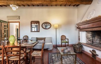 Over the Chianti Hills Apartment