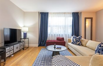 Birds of Prey Apartment