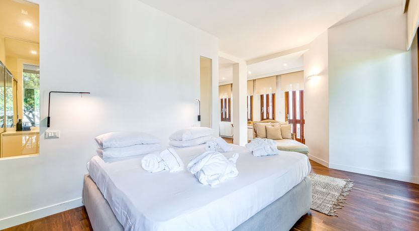 Photo of A Roman Affair