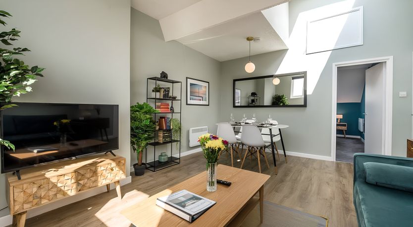 Photo of The Flower Throw