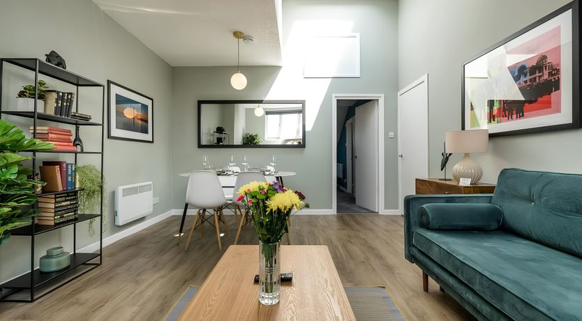 Photo of The Flower Throw