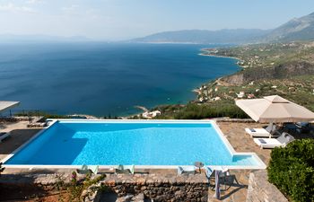 The Quiet Gulf Villa