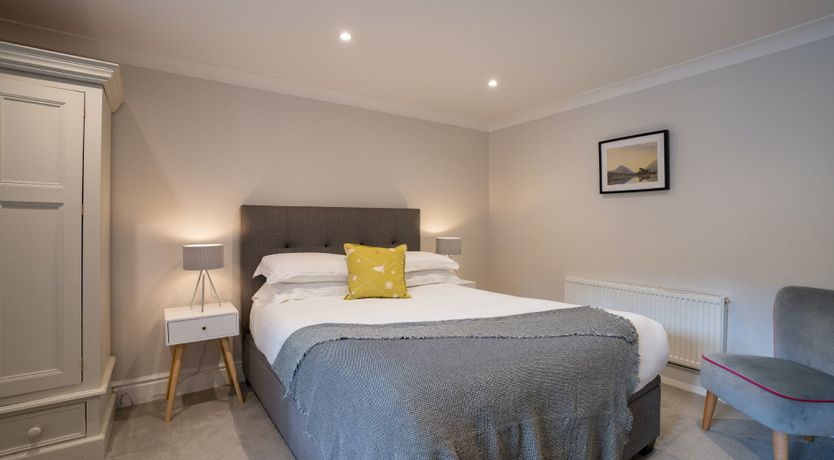 Photo of Kingfisher Blue