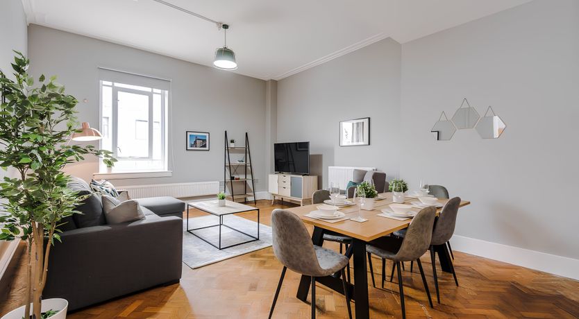 Photo of Castle Street Chic