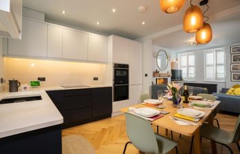 Windermere Waters Holiday Cottage