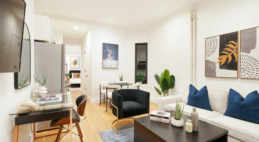 Photo of Uptown Chic