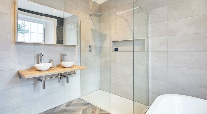 Photo of Lakeside Charm