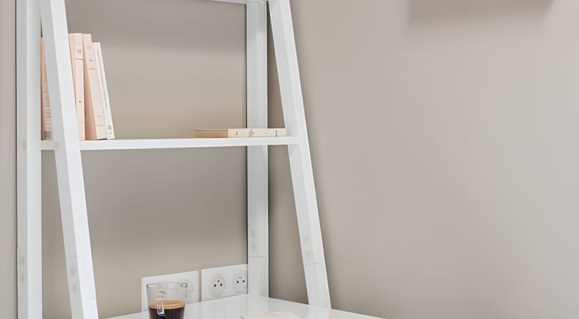 Photo of The Oenophile's Eiffel