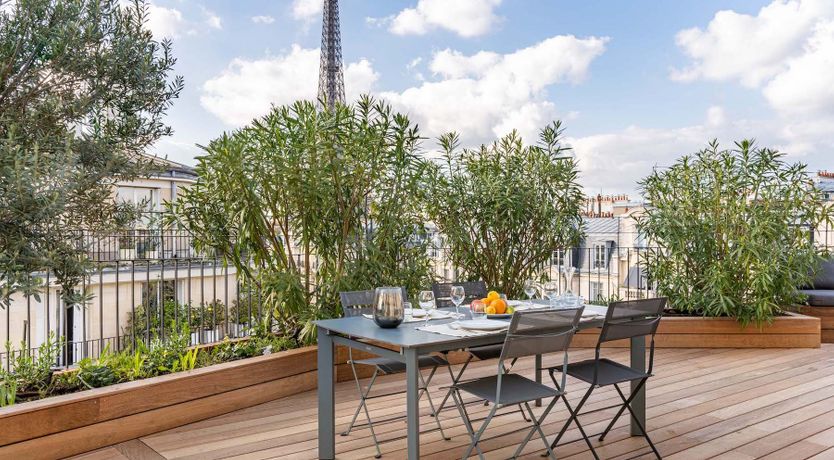 Photo of Eiffel Vistas