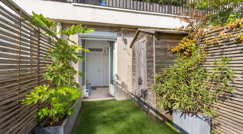 Photo of Eiffel Vistas