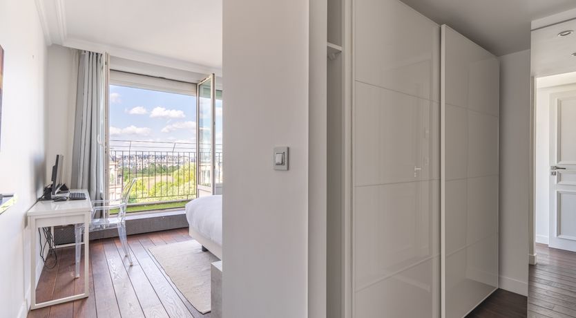 Photo of Eiffel Vistas