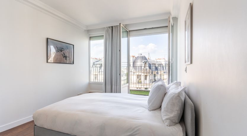 Photo of Eiffel Vistas