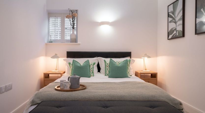 Photo of Casterton Charm