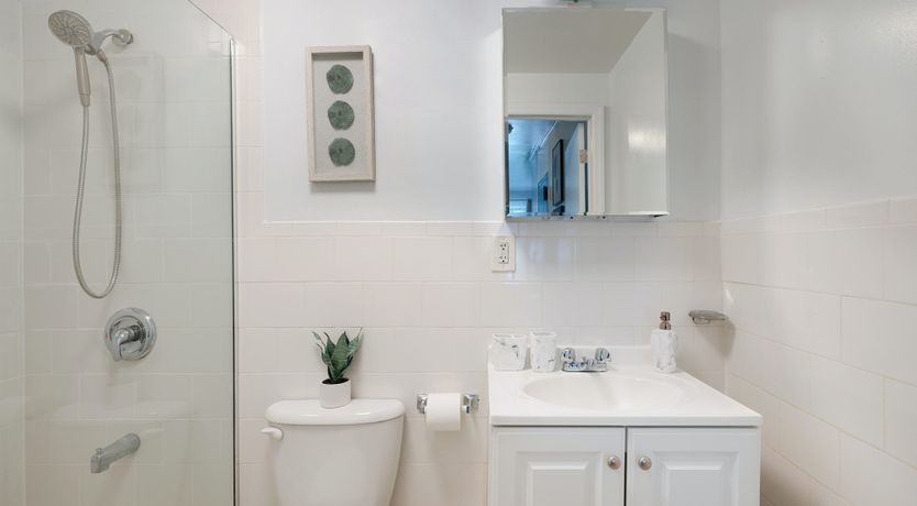 Photo of Yorkville Chic